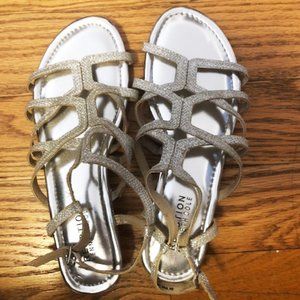 Kenneth Cole Reaction Glitter Sandals in Silver size 8M.